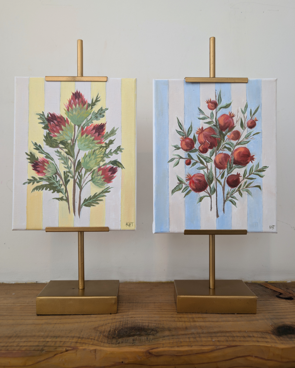 Oil Painting on Canvas with Metal Gold Easel